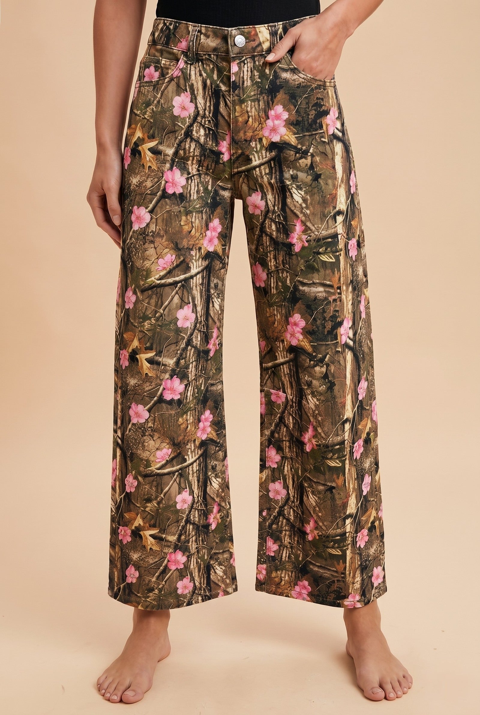 Apex Floral Camo Print Barrel Cropped Pants