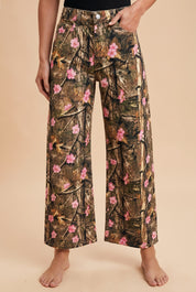 Apex Floral Camo Print Barrel Cropped Pants