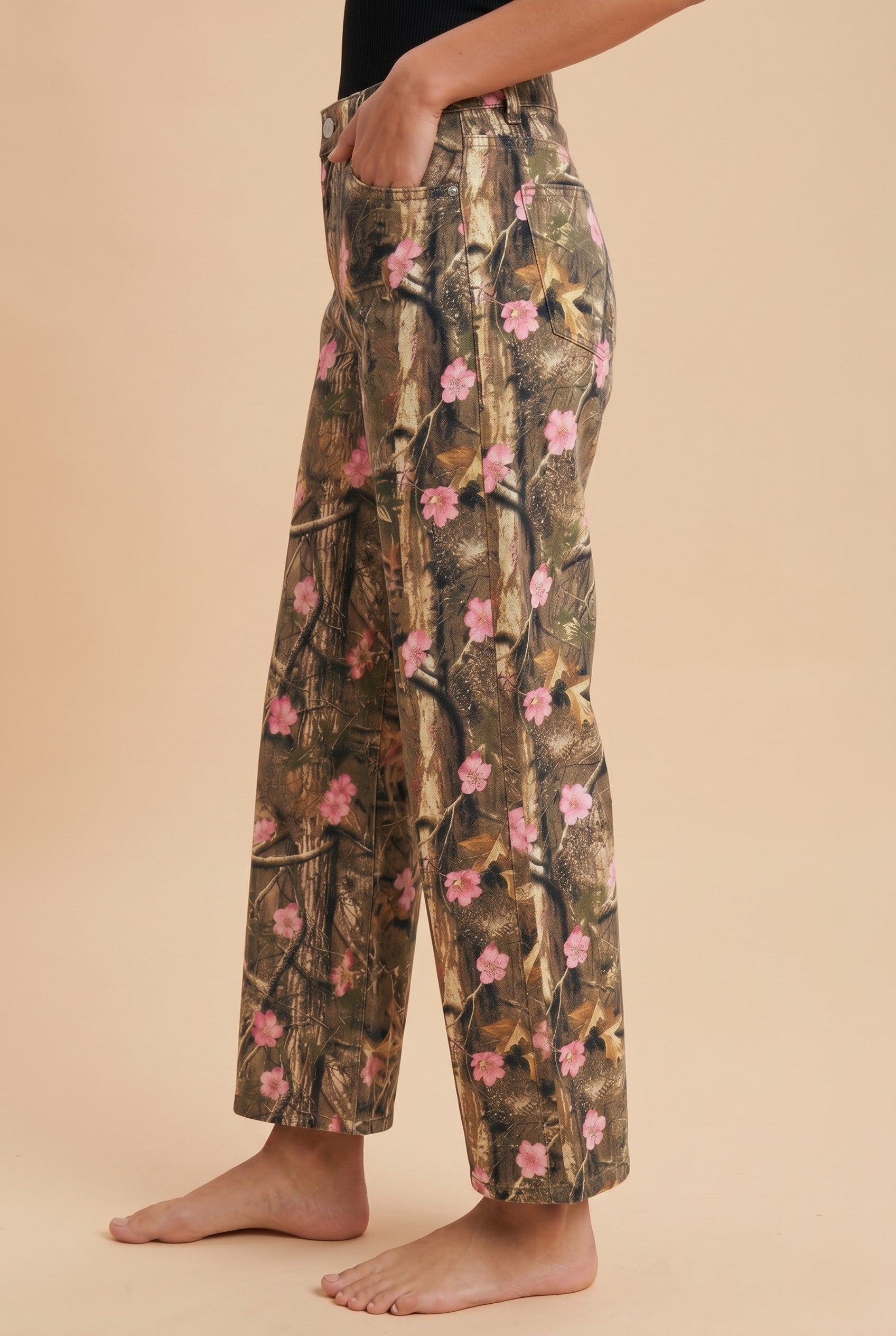 Apex Floral Camo Print Barrel Cropped Pants