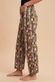 Apex Floral Camo Print Barrel Cropped Pants