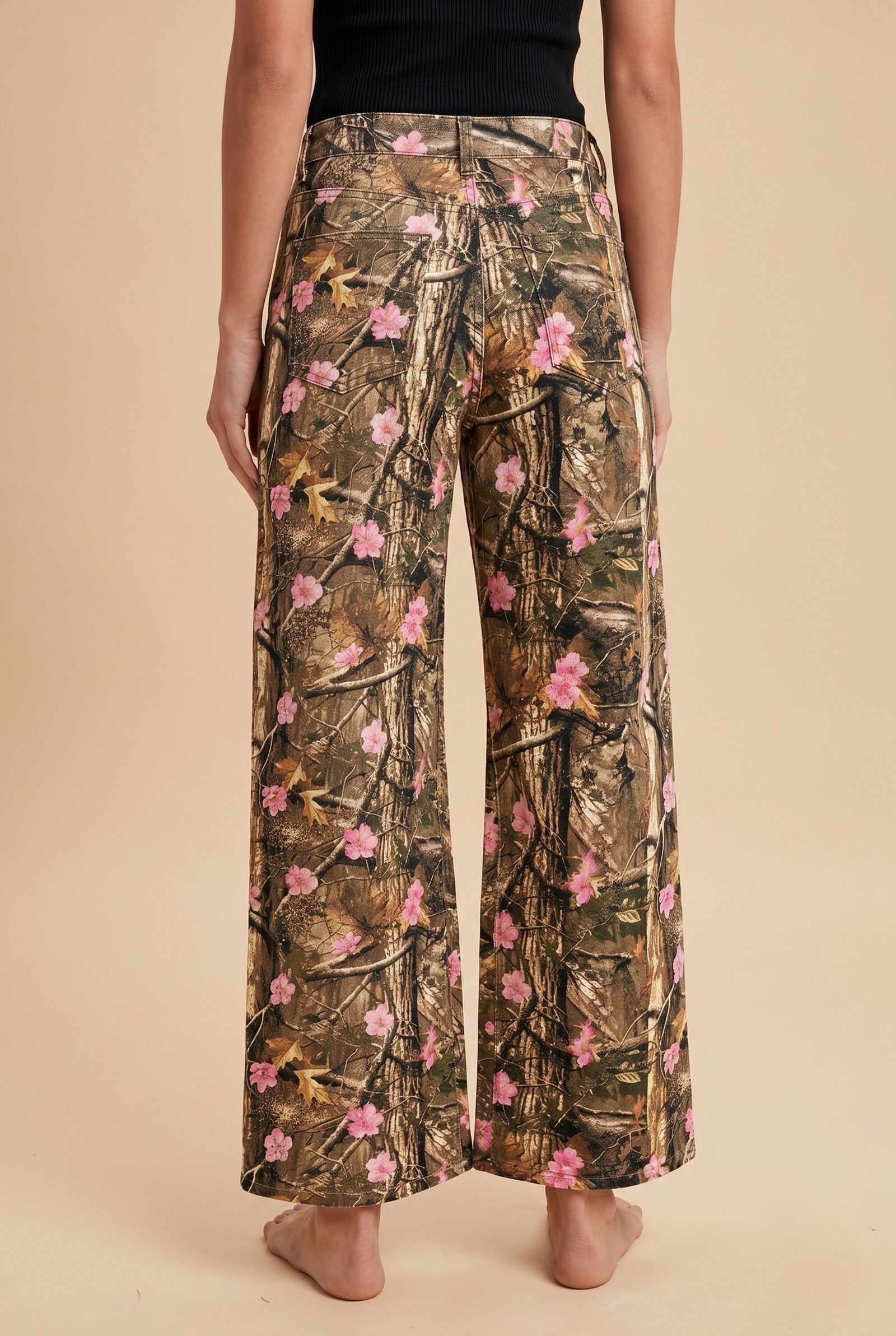 Apex Floral Camo Print Barrel Cropped Pants
