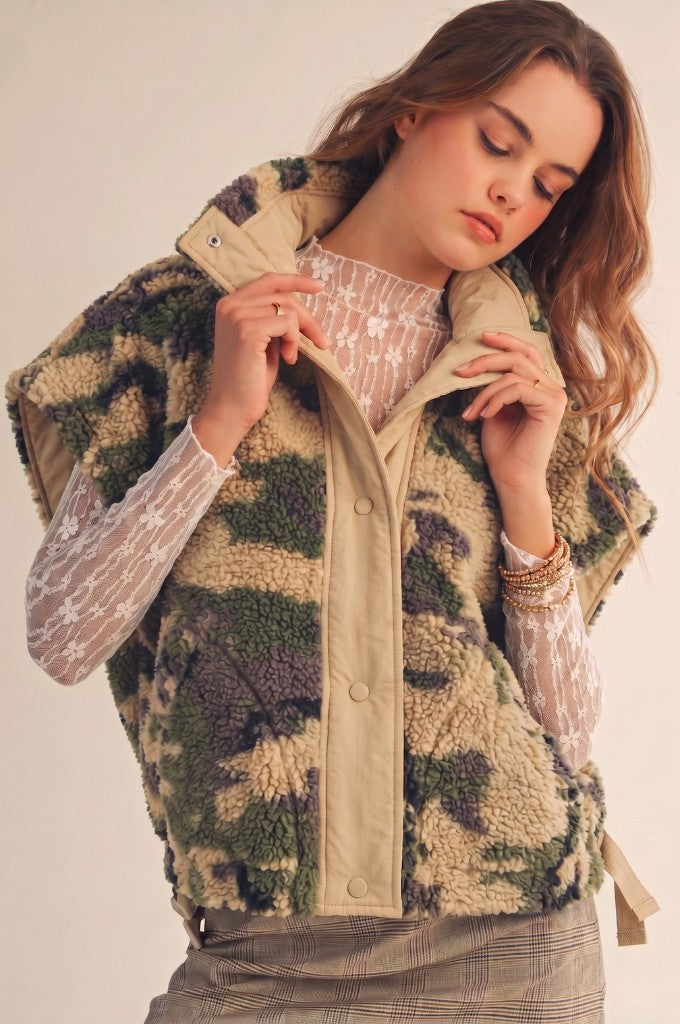 Trailblazer Teddy Fleece Utility Camo Puffer Vest