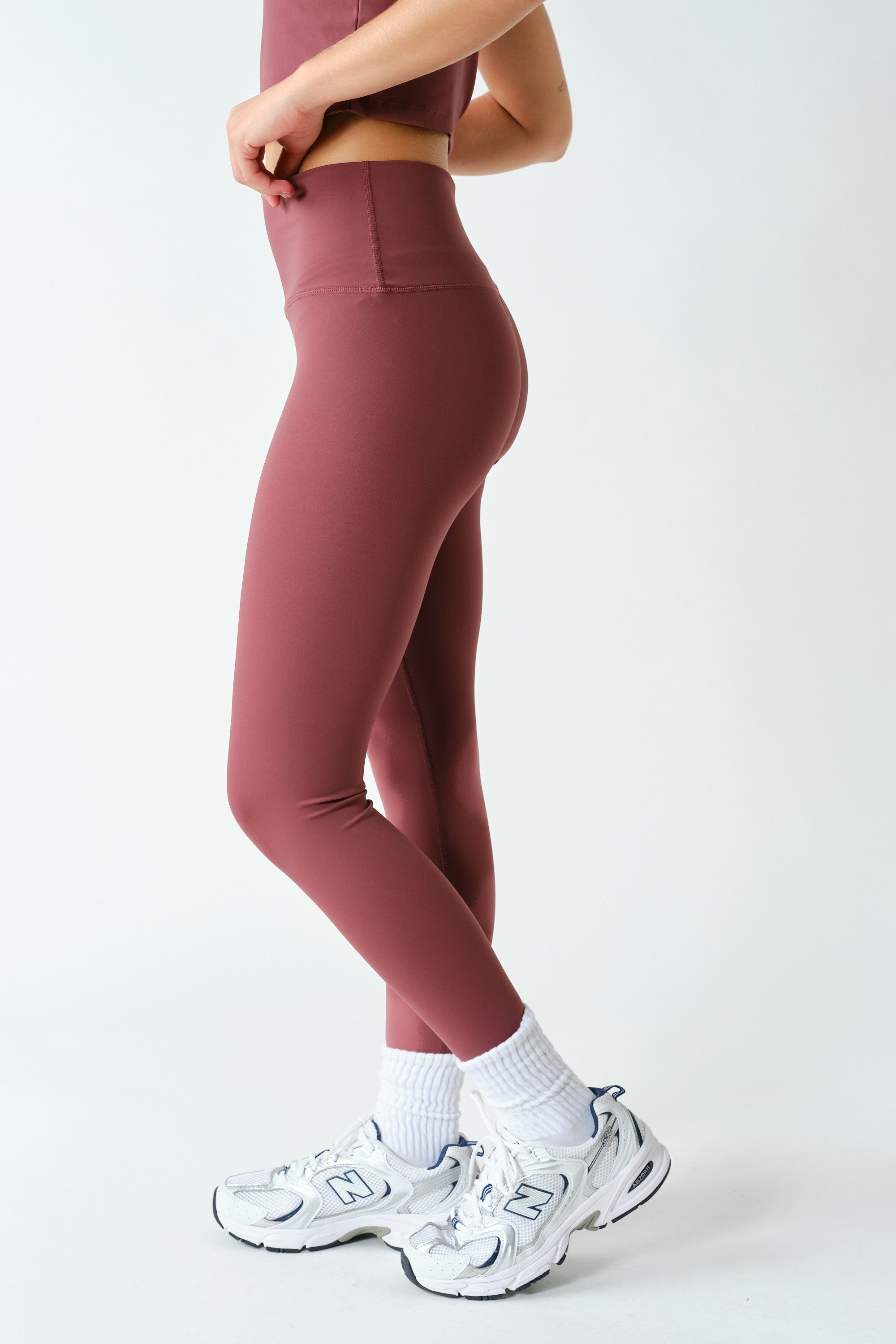 Alignment High Waist Stretch Leggings in Rosewood, photo 2