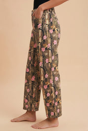 Apex Floral Camo Print Barrel Cropped Pants - Westly