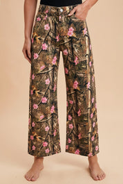 Apex Floral Camo Print Barrel Cropped Pants - Westly