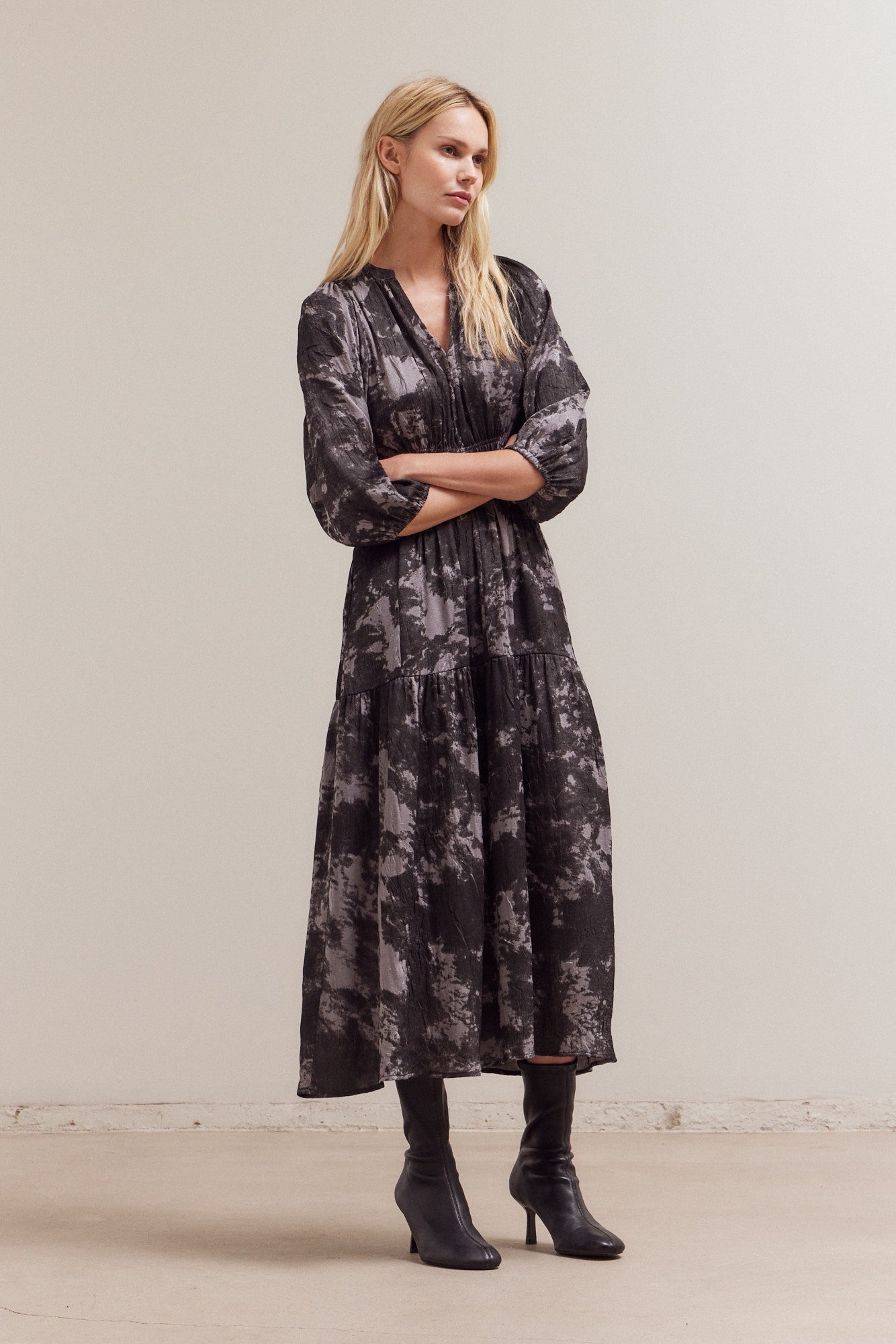 Art School Printed Midi Dress in Slate, photo 3