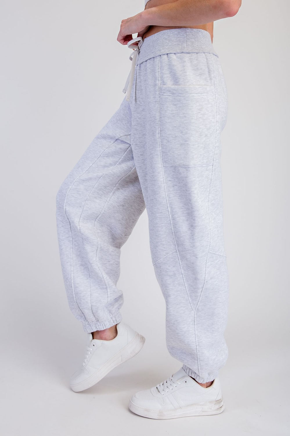 Benchside Seamed Fleece Jogger Pants in Heather Grey, photo 3