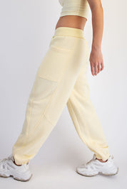 Benchside Seamed Fleece Jogger Pants in Lemonilla, photo 2