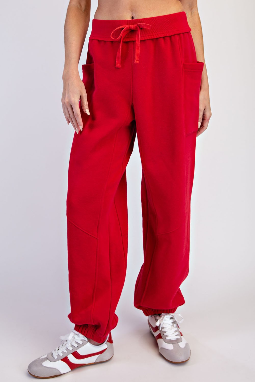 Benchside Seamed Fleece Jogger Pants in True Red, photo 4