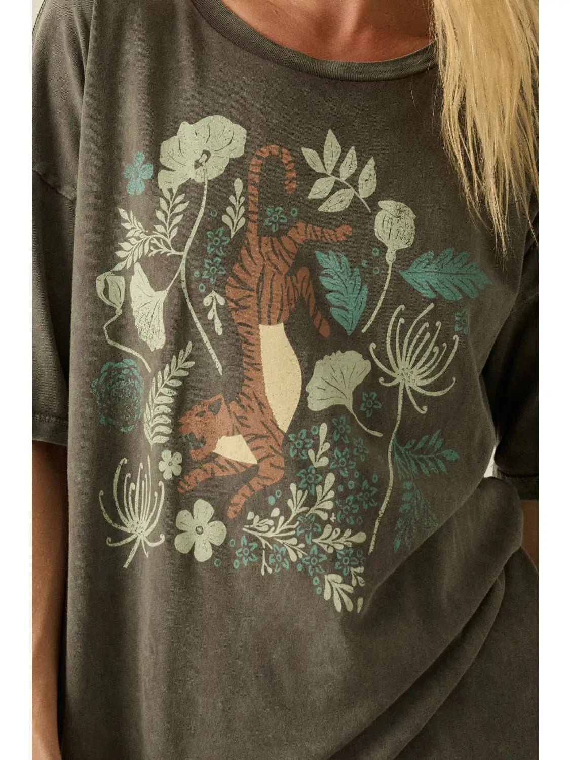 Botanical Tiger Vintage - Wash Oversized Graphic Tee - Westly
