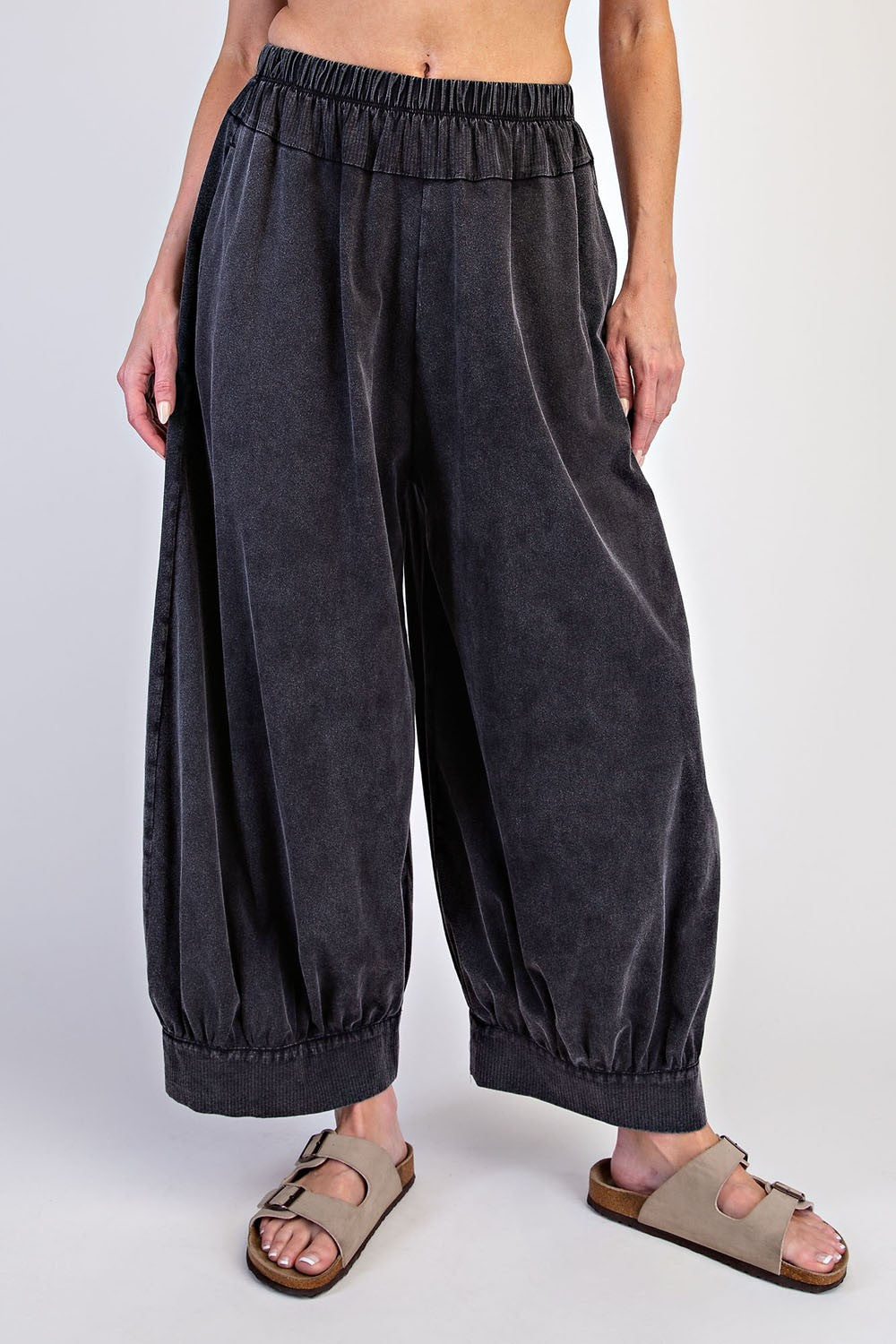 Bungalow Washed Cotton Balloon Pants in Black, photo 1