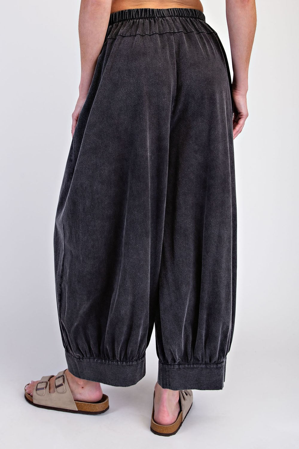 Bungalow Washed Cotton Balloon Pants in Black, photo 2