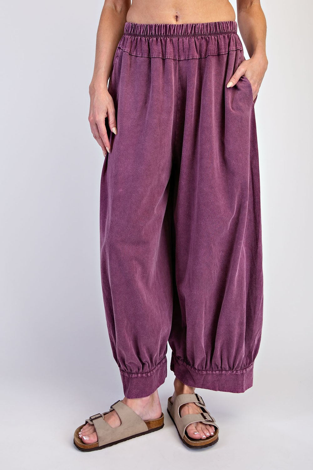 Bungalow Washed Cotton Balloon Pants in Black Cherry, photo 1