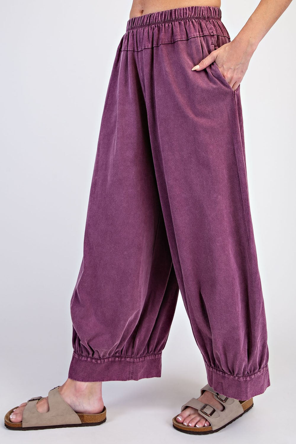 Bungalow Washed Cotton Balloon Pants in Black Cherry, photo 2