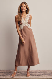 Calla Lace Trim Satin Midi Dress in Cocoa, photo 4
