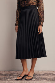 Cardozo Pleated Midi Skirt in Black, photo 5
