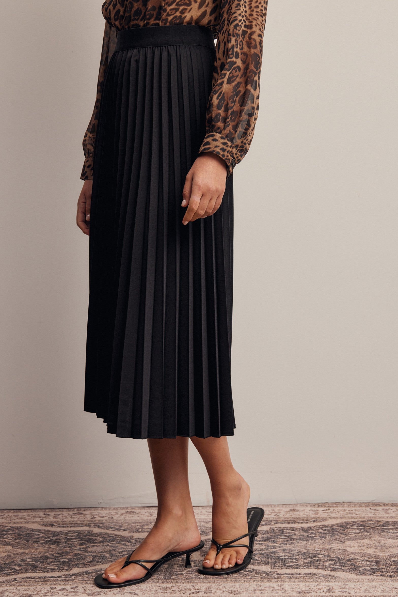 Cardozo Pleated Midi Skirt in Black, photo 6