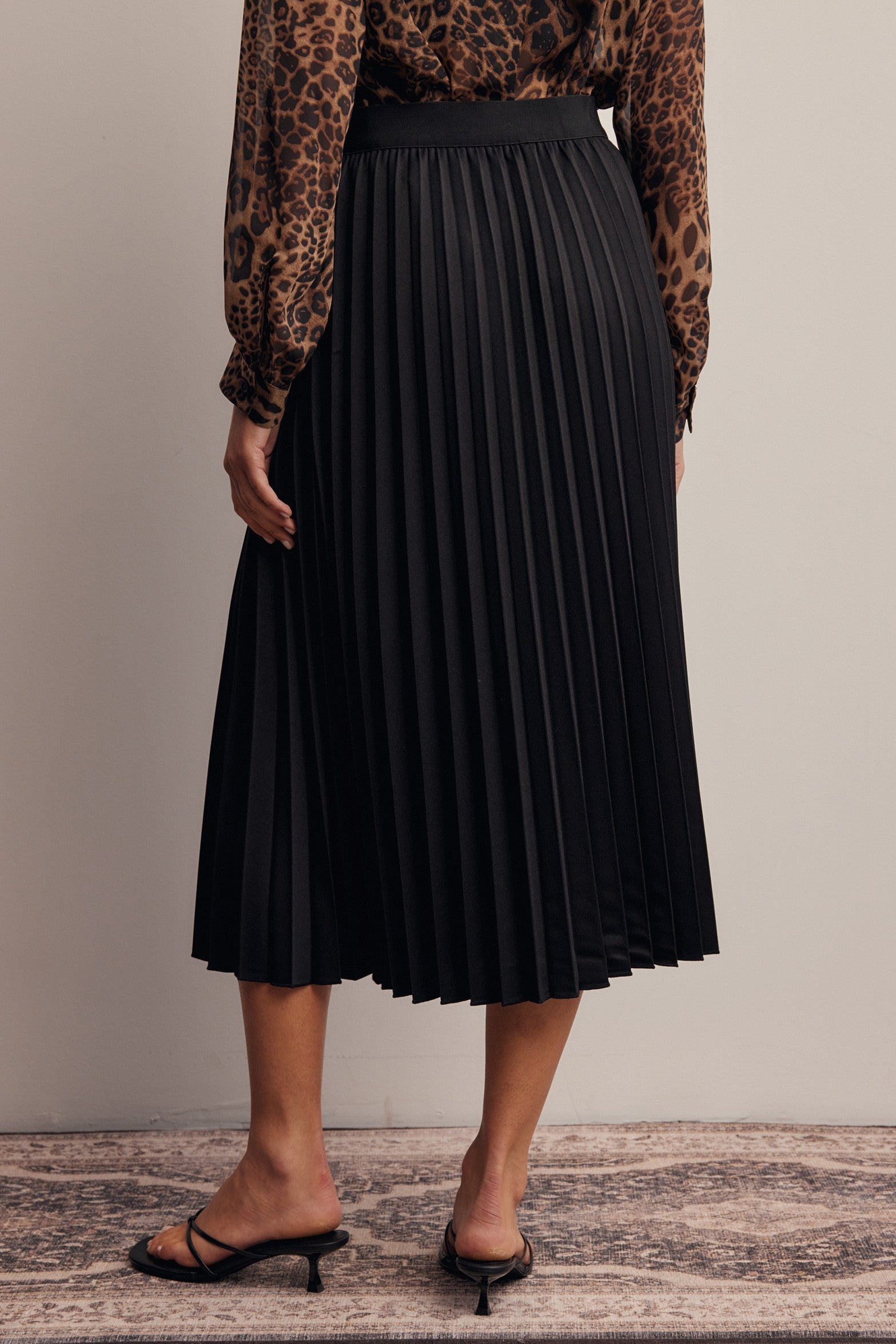 Cardozo Pleated Midi Skirt in Black, photo 7