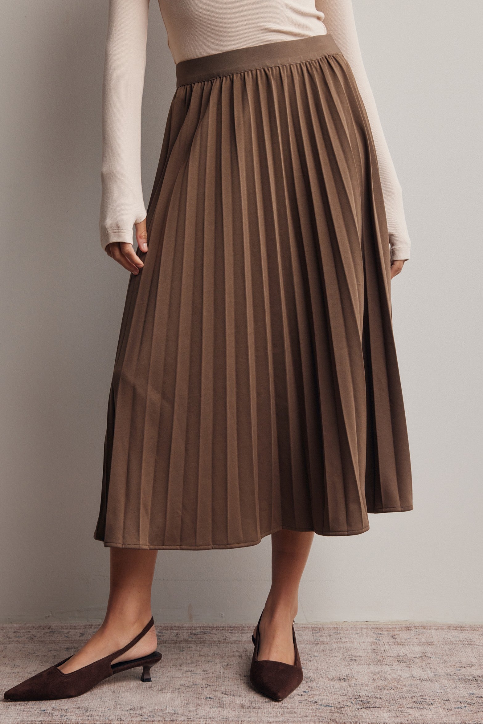 Cardozo Pleated Midi Skirt in Brown, photo 2