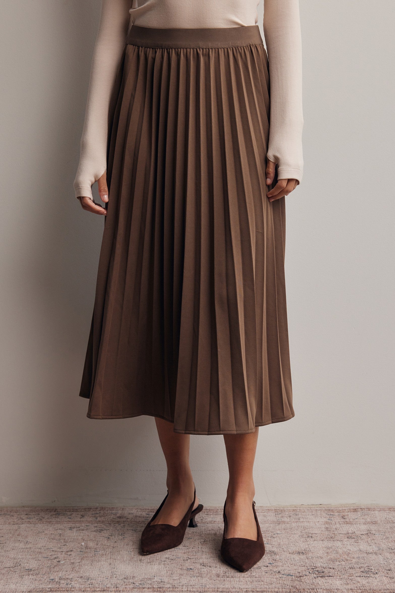 Cardozo Pleated Midi Skirt in Brown, photo 3