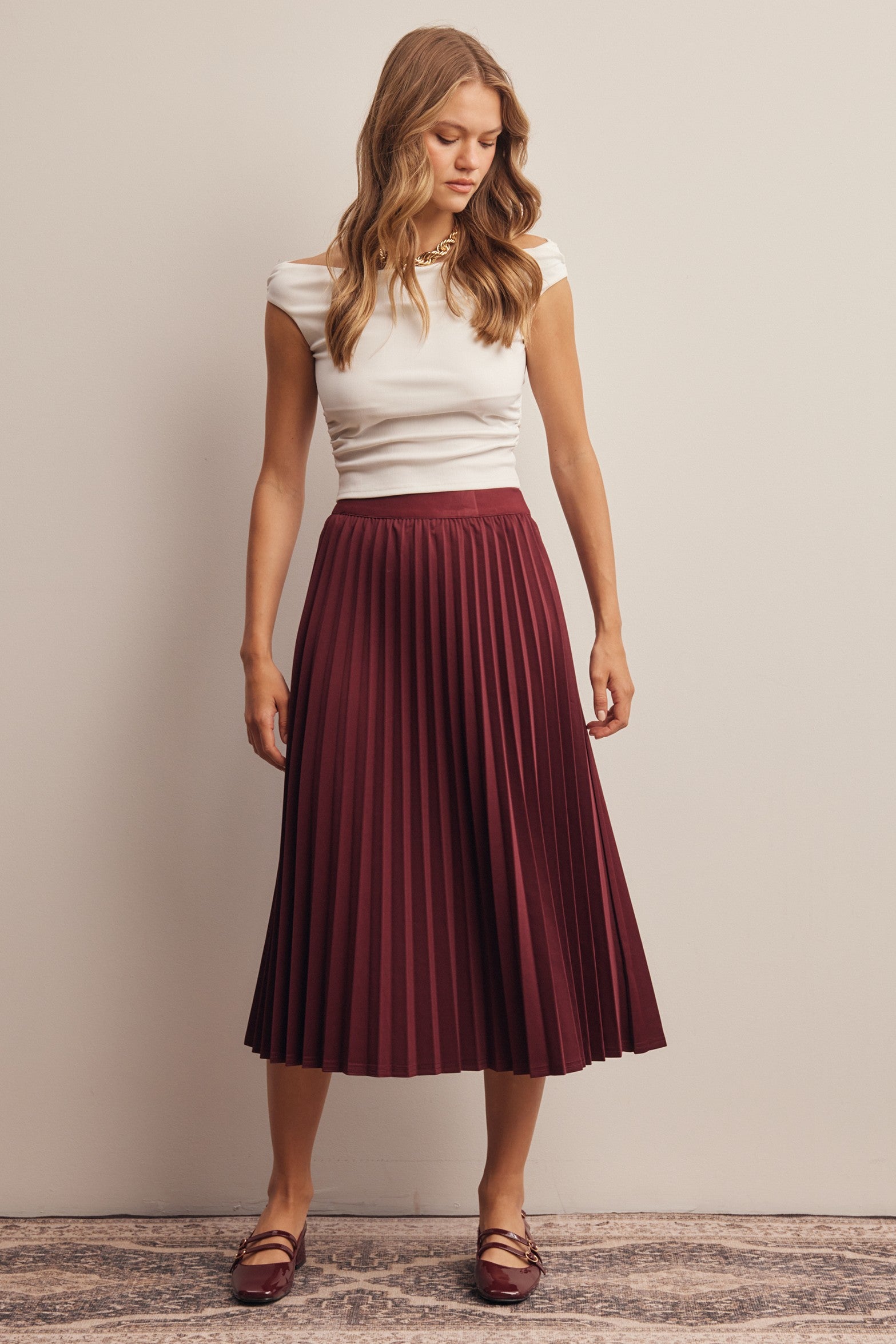 Cardozo Pleated Midi Skirt in Burgundy, photo 13