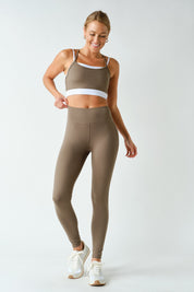 Contour Line Contoured Stretch Leggings in Truffle, photo 4