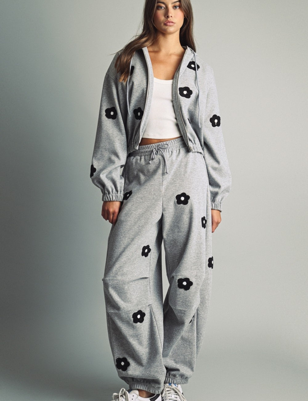 Daisy Outline Cropped Zip Hoodie in Heather Grey - product photo 4