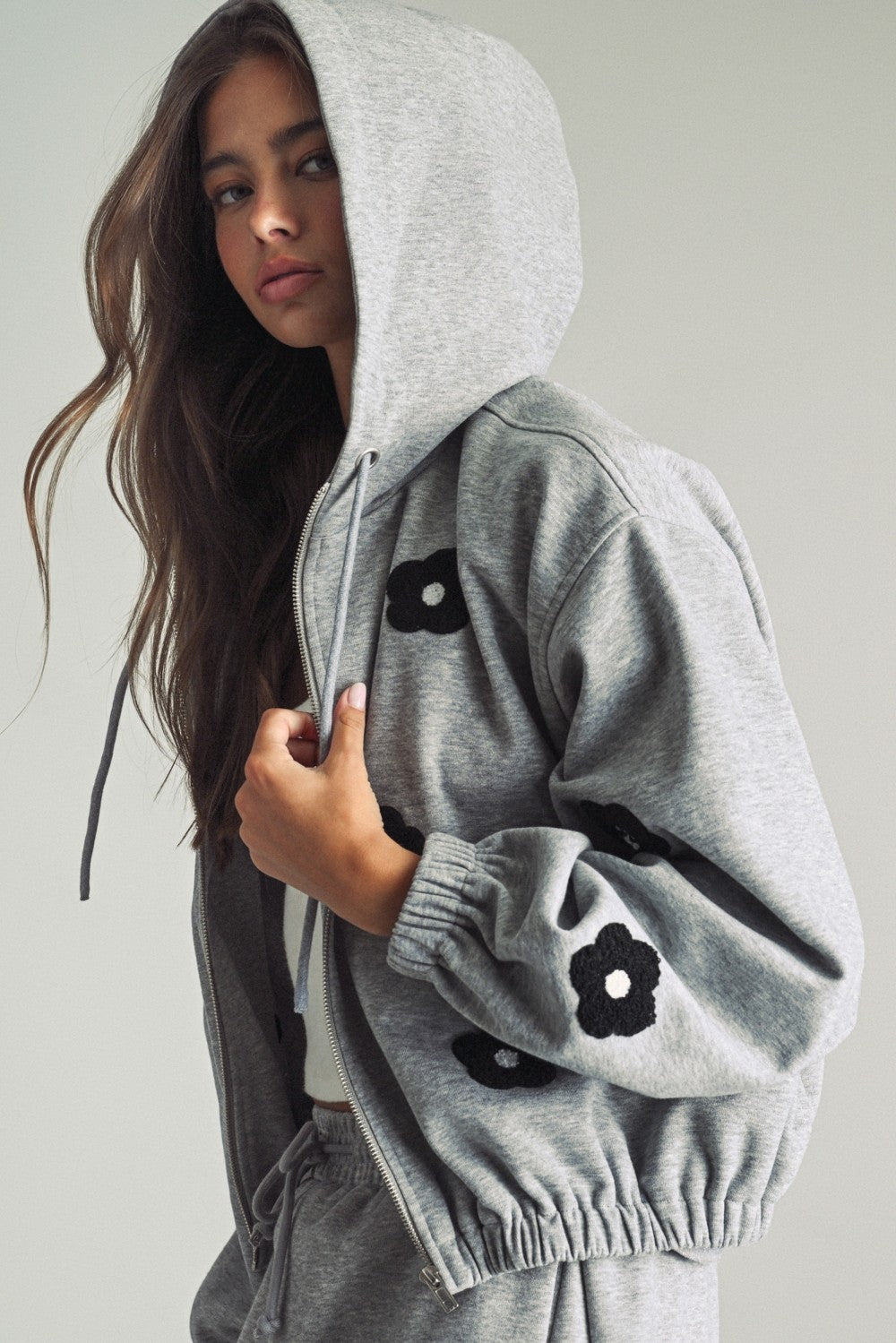 Daisy Outline Cropped Zip Hoodie in Heather Grey - product photo 5