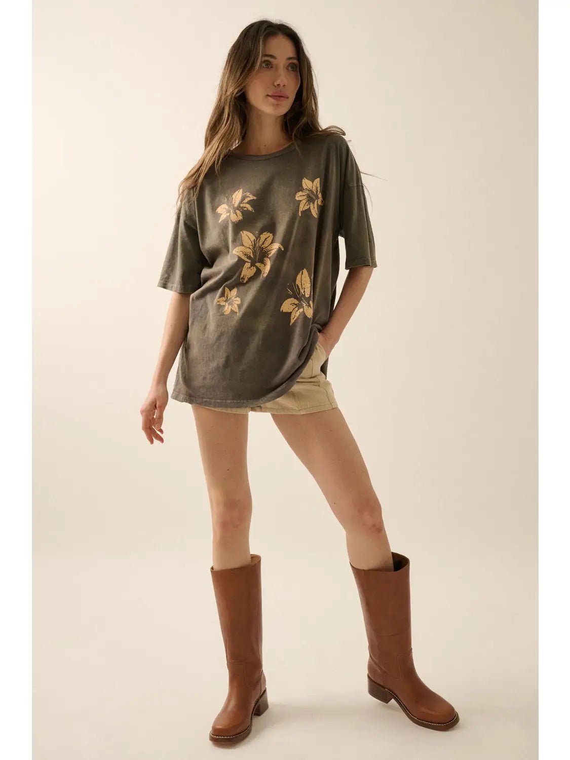 Desert Lilies Vintage - Print Oversized Graphic Tee - Westly