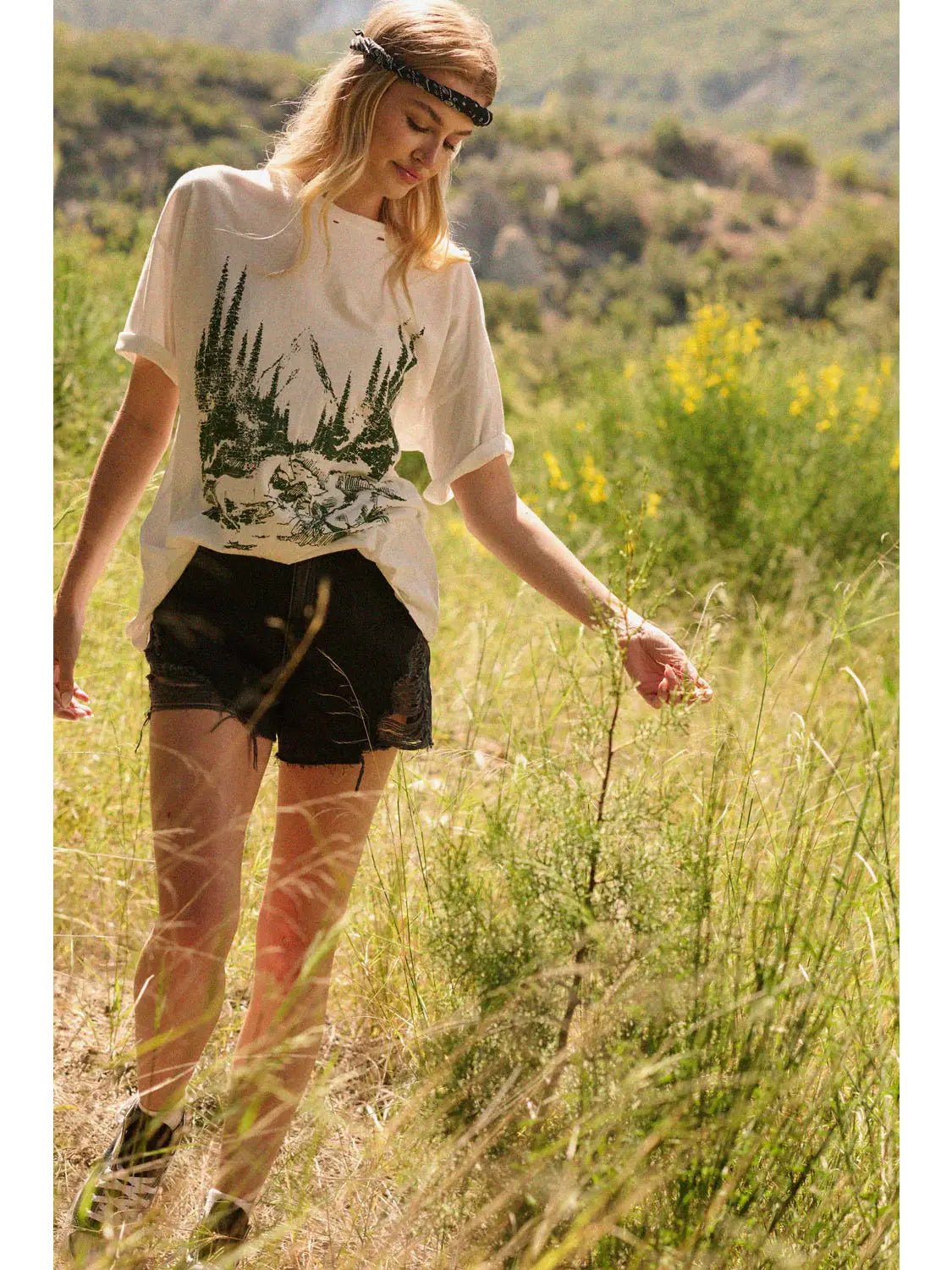 Doing Pine Mountain Horse Graphic Tee [PRE - ORDER] - Westly