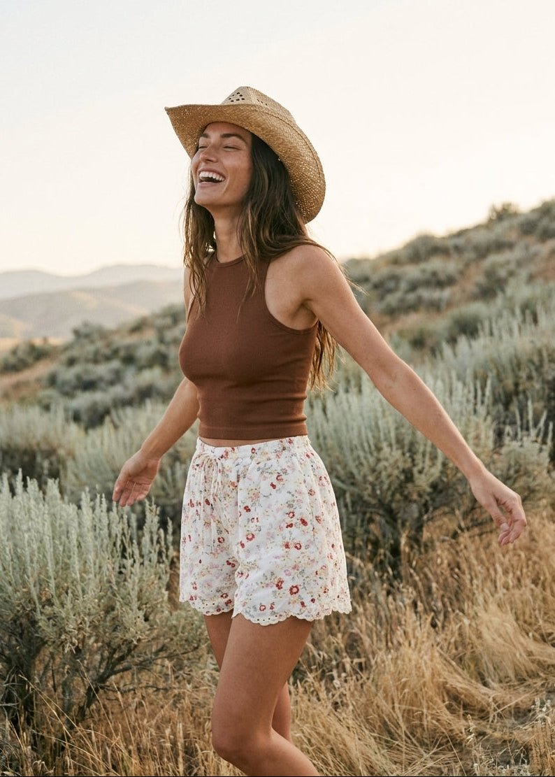 Eden Scallop Edge Embroidery Floral Print Shorts - Westly