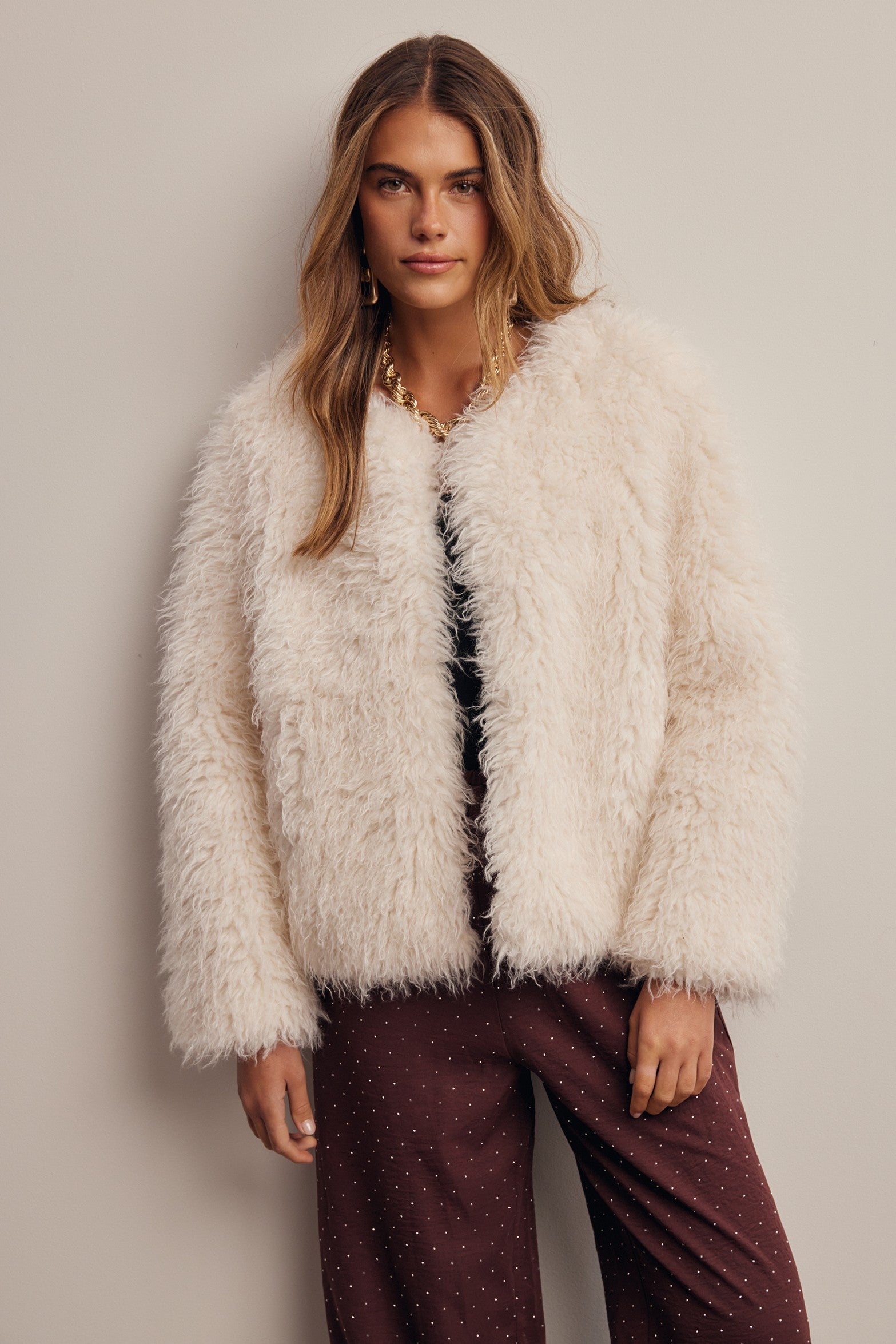 Frostline Shaggy Faux Fur Jacket in Ivory, photo 7