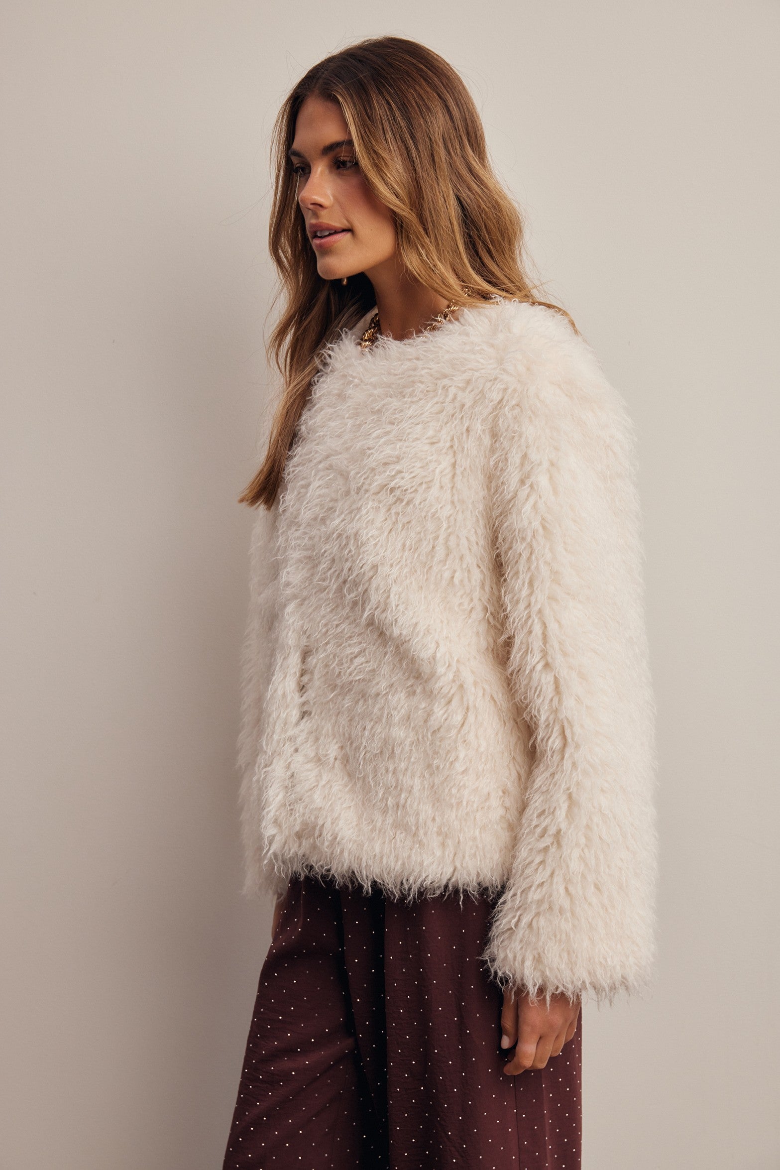 Frostline Shaggy Faux Fur Jacket in Ivory, photo 11
