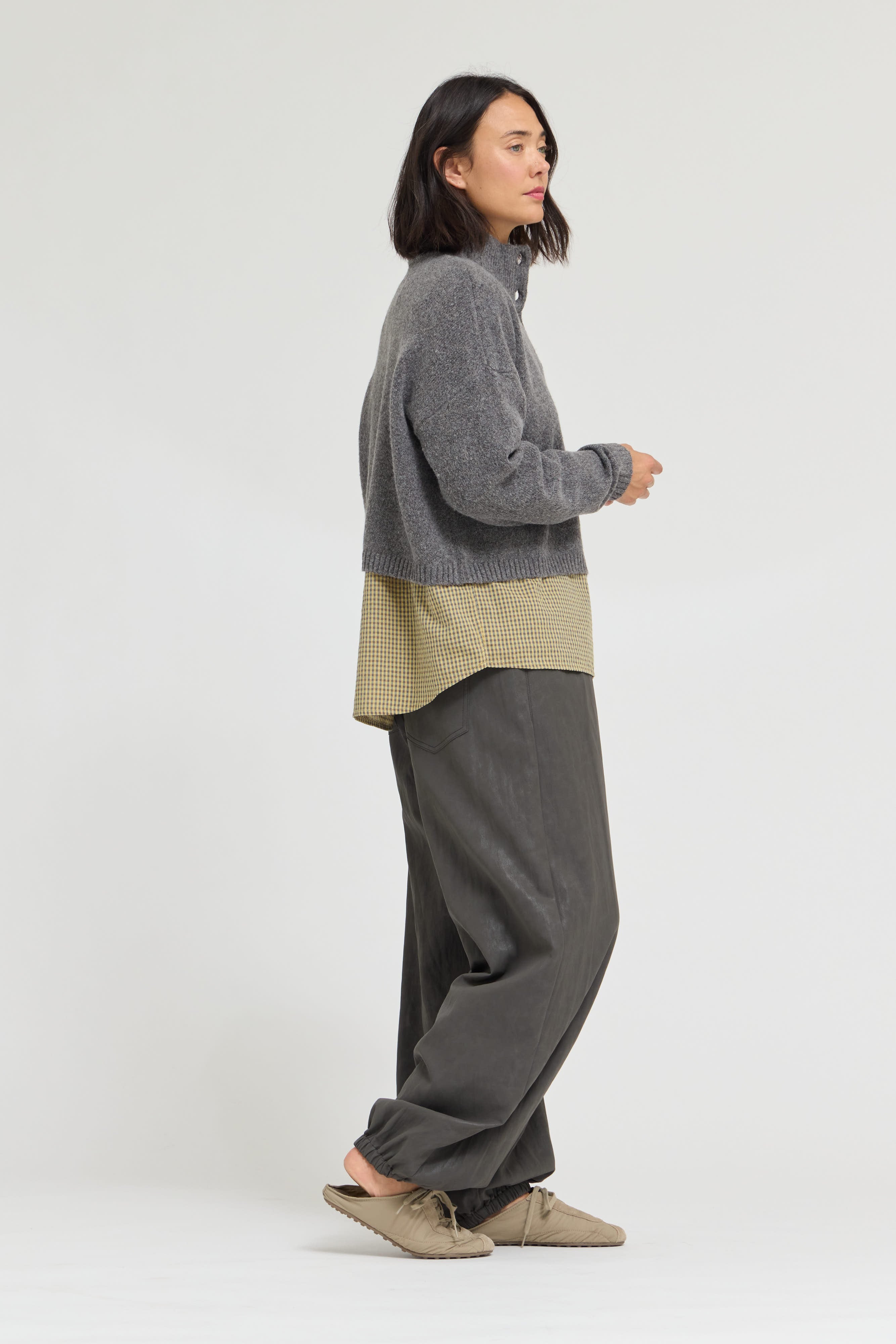 Greystone Funnel Neck Crop Cardigan in Warm Grey, photo 5