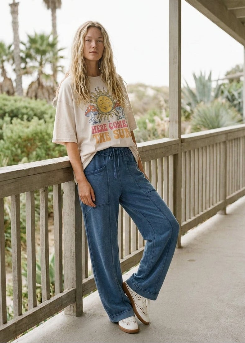 Here Comes The Sun Retro Graphic Tee - Westly