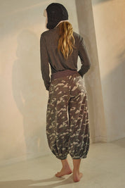 Jada Acid Washed Camo Print Cropped Joggers - Westly