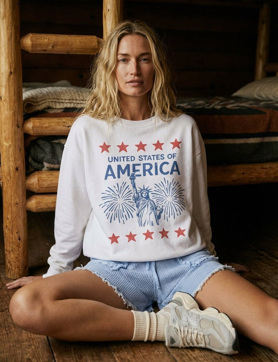 Lady Liberty USA Oversized Graphic Sweatshirt - Westly