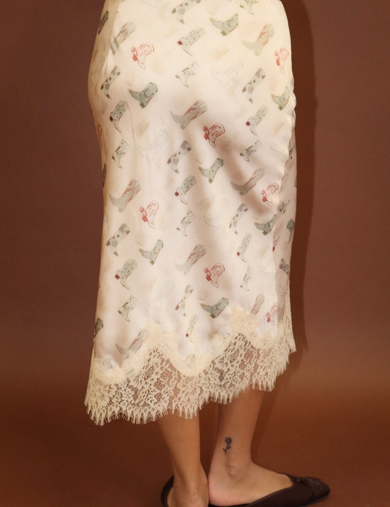 Laredo Cowboy Boot Lace Midi Skirt - Ecru