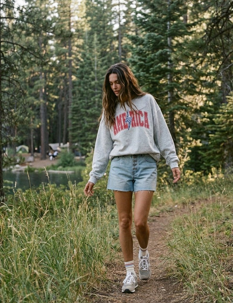 Lightning Bolt America Graphic Sweatshirt - Westly