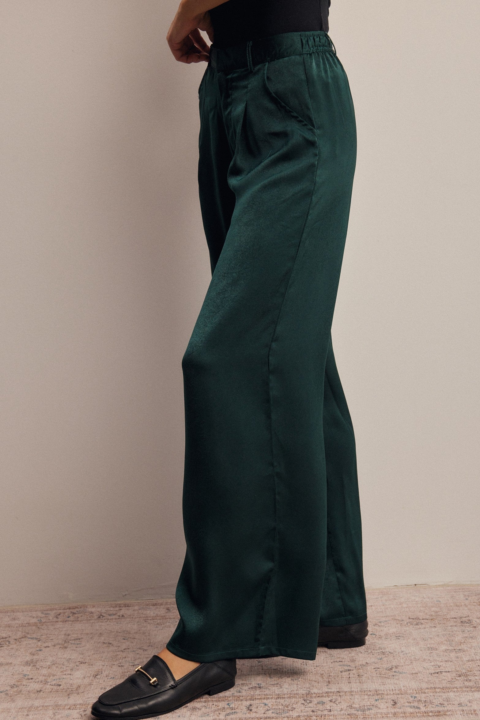 Limelight Satin Pleated Wide Leg Pants in Deep Green, photo 4