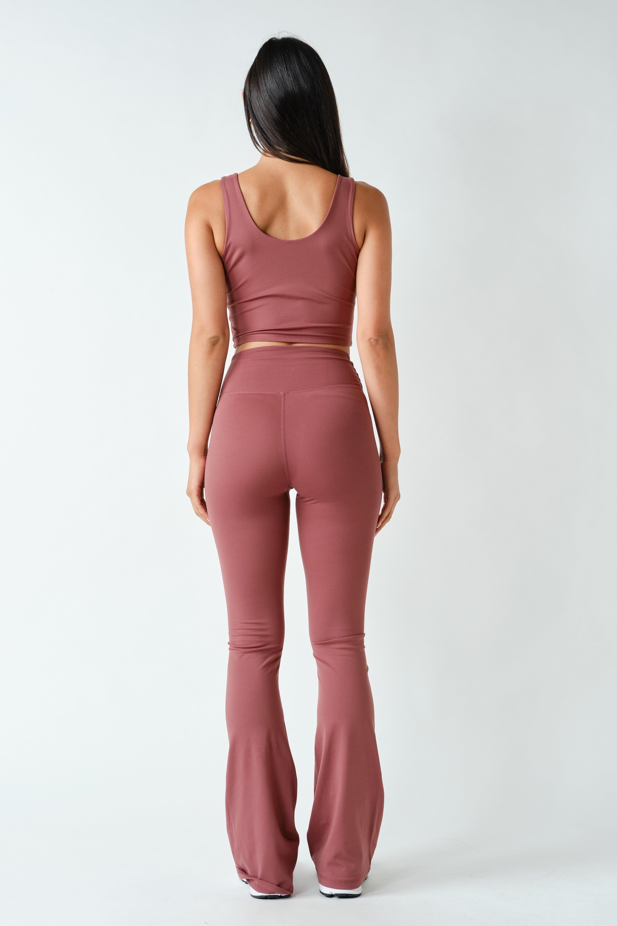 Lithe Scoop Neck Active Tank in Rosewood, photo 3