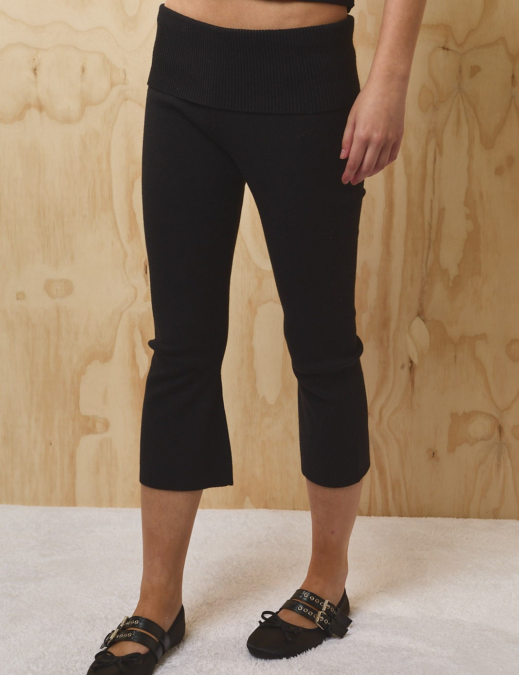Lune Foldover Knit Capri Pants - Black