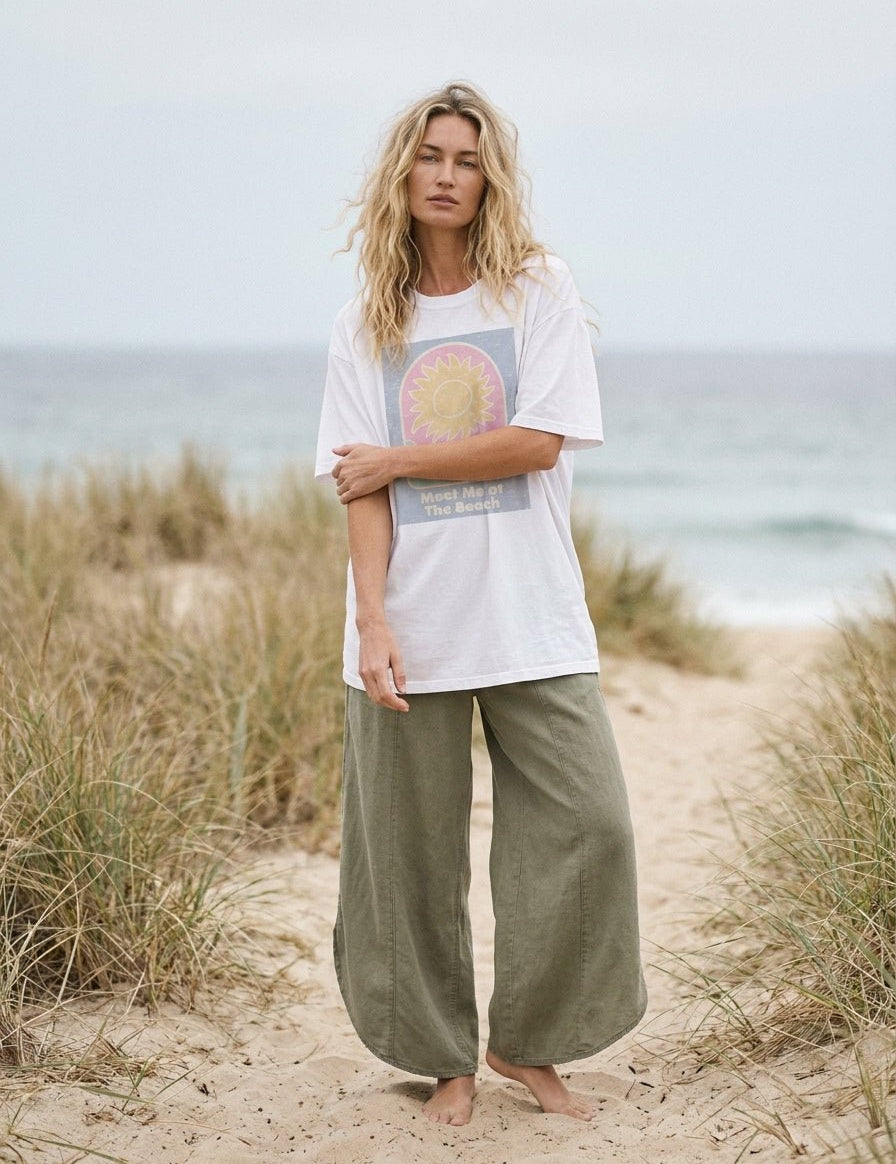 Meet Me At The Beach Graphic Tee - Westly