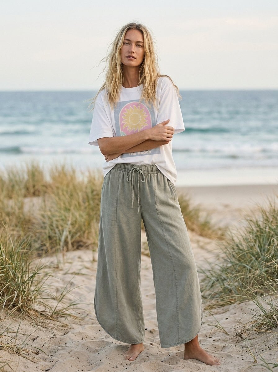 Meet Me At The Beach Graphic Tee - Westly