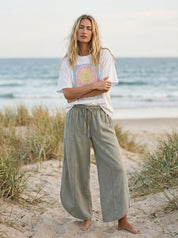 Meet Me At The Beach Graphic Tee - Westly