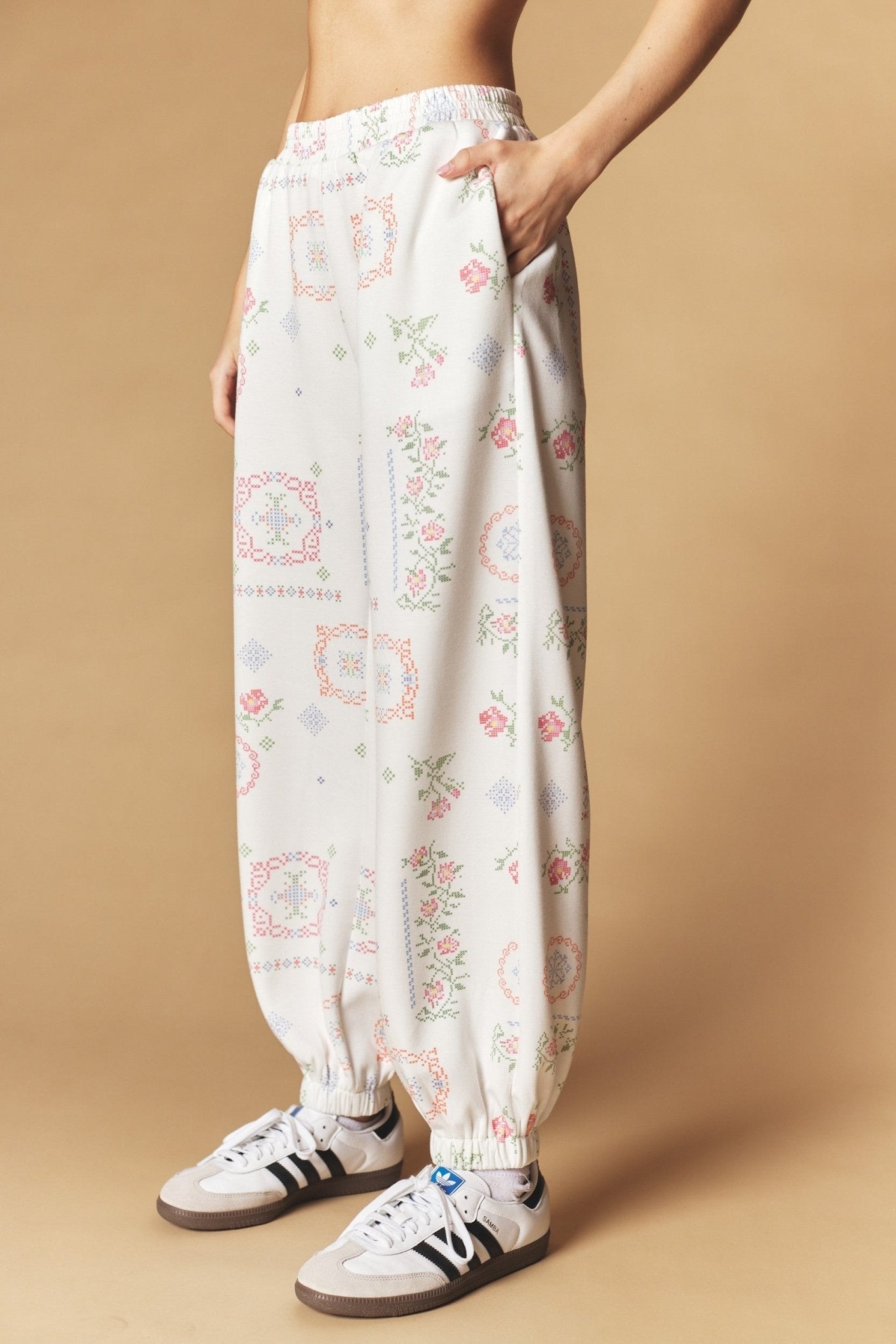 Needlework Floral Lounge Set - Westly