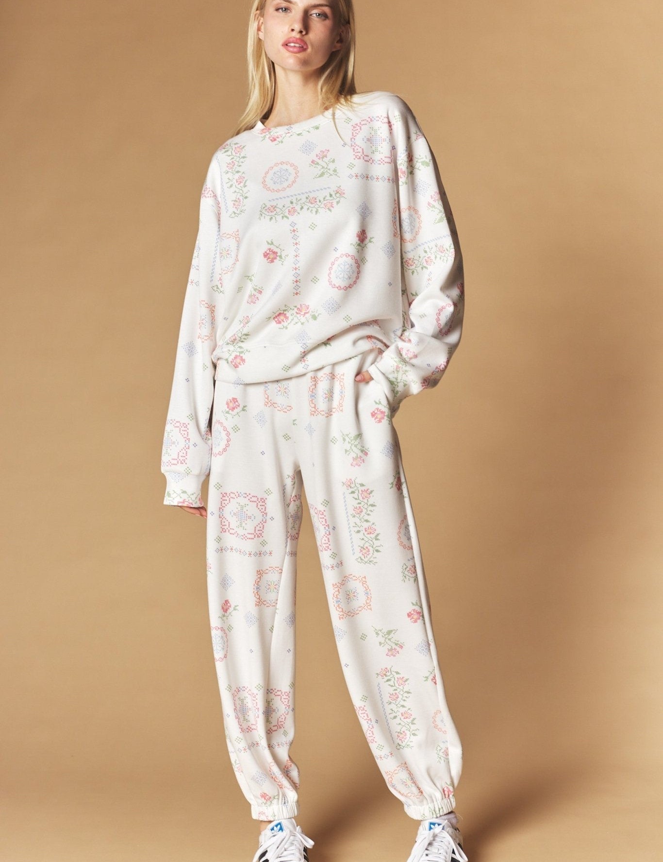 Needlework Floral Lounge Set - Westly