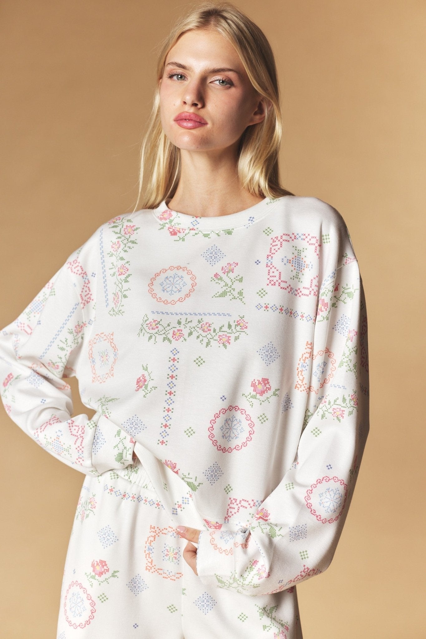 Needlework Floral Lounge Set - Westly