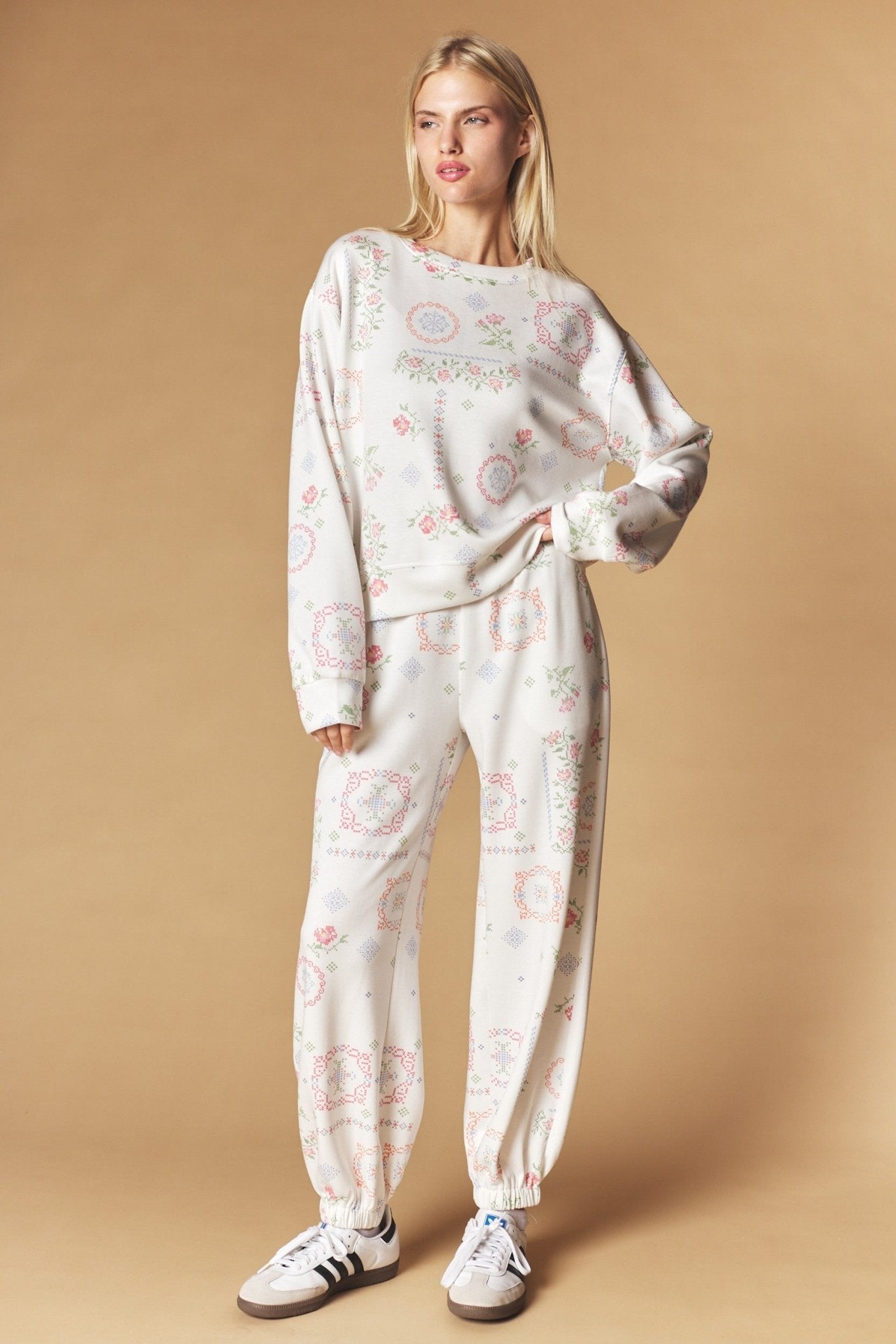 Needlework Floral Lounge Set - Westly