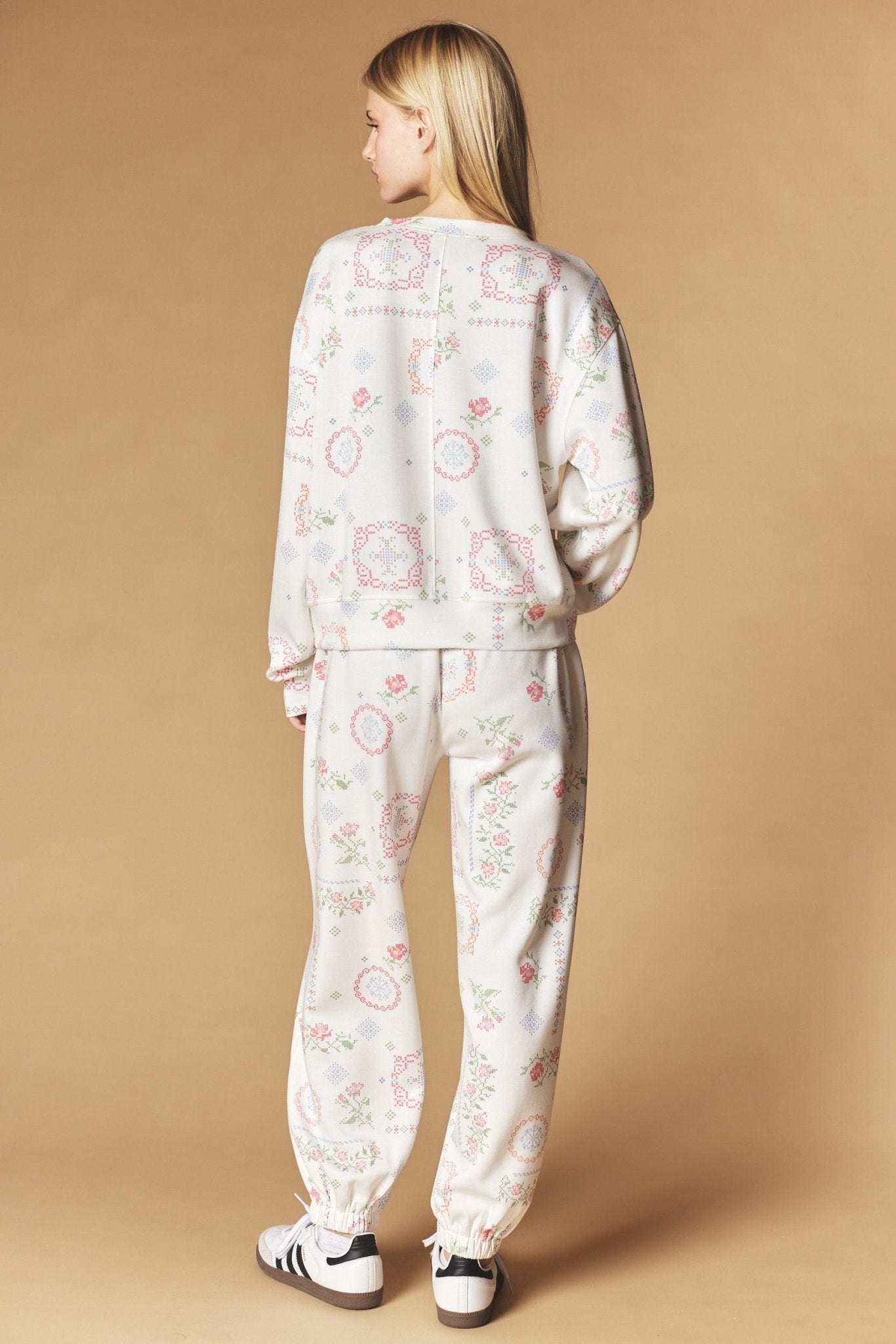 Needlework Floral Lounge Set - Westly